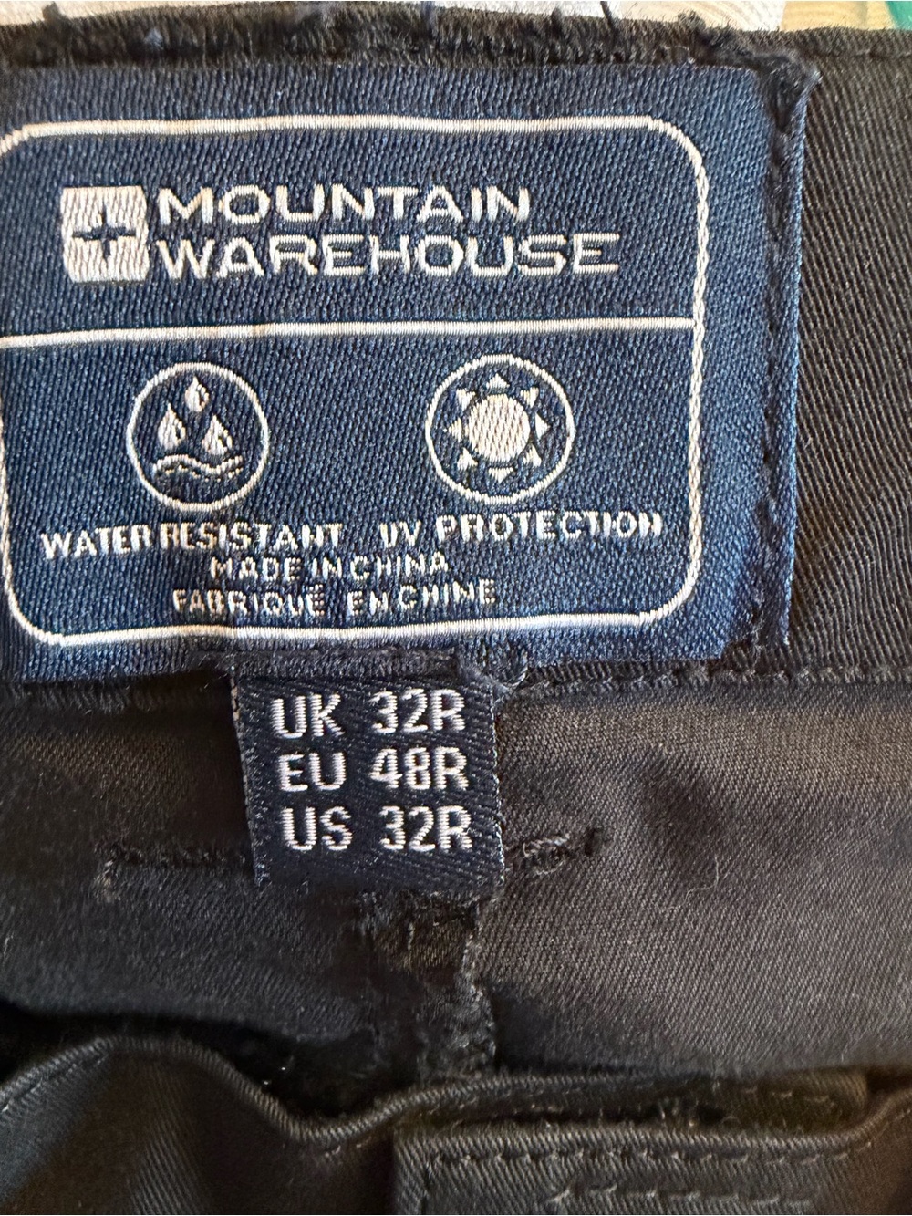 Men's Black Cargo Tech Pants - Performance Utility - Picture 4 of 5
